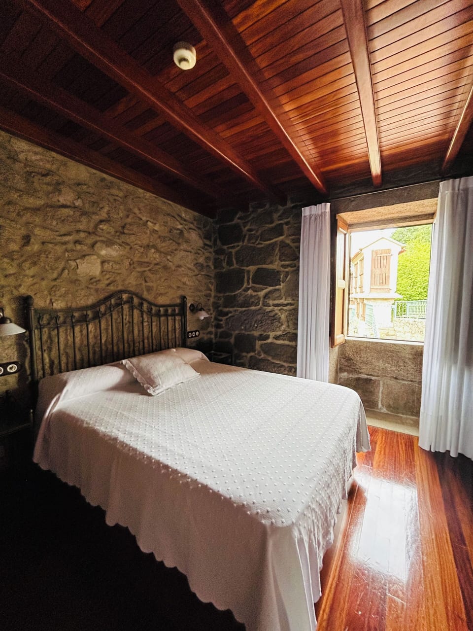 Superior Room, Garden View | Free WiFi, bed sheets