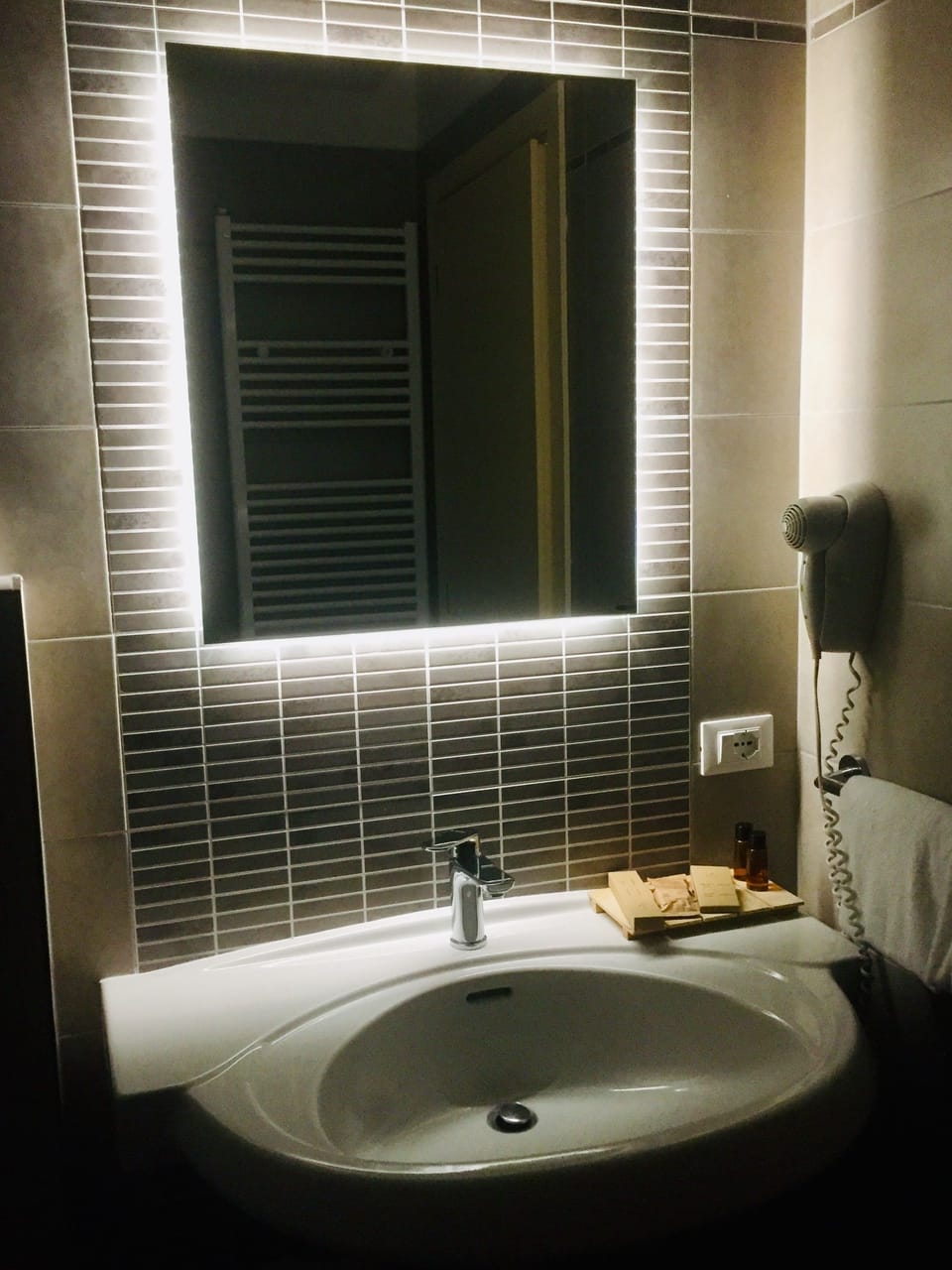 Room amenity