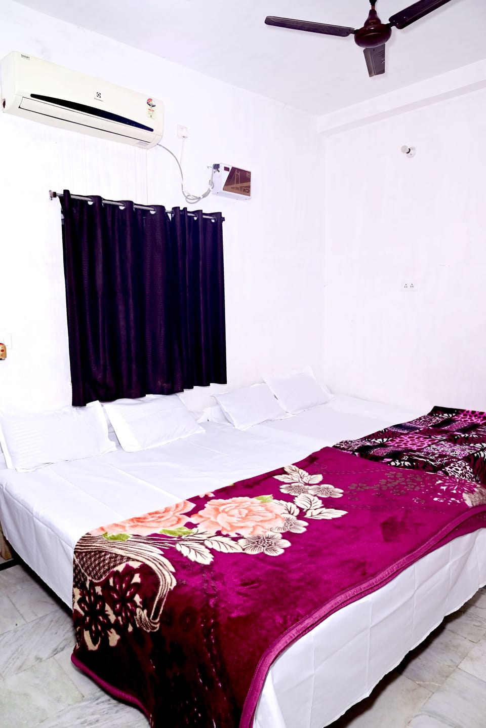 Comfort Apartment, Balcony, Mountain View | In-room safe, desk, soundproofing, WiFi