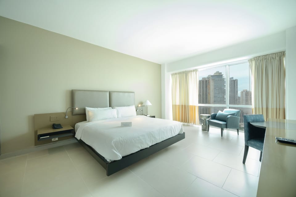 Executive Double Room, 1 King Bed, Ocean View | Premium bedding, in-room safe, desk, laptop workspace