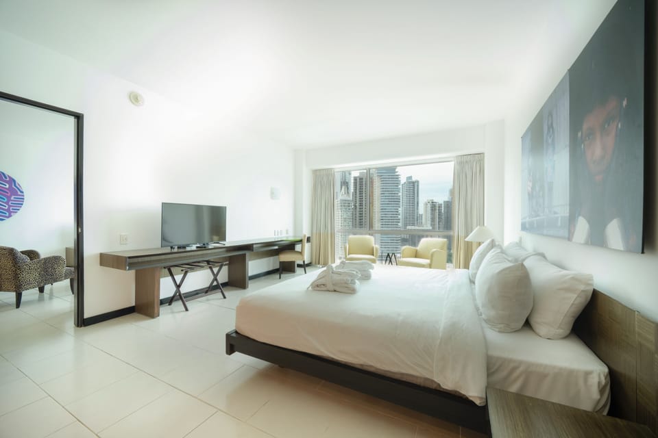 Junior Suite, 1 King Bed, Ocean View | Premium bedding, in-room safe, desk, laptop workspace