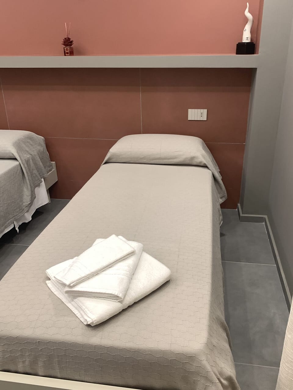 Basic Triple Room, 3 Twin Beds | Desk, laptop workspace, soundproofing, WiFi (free)
