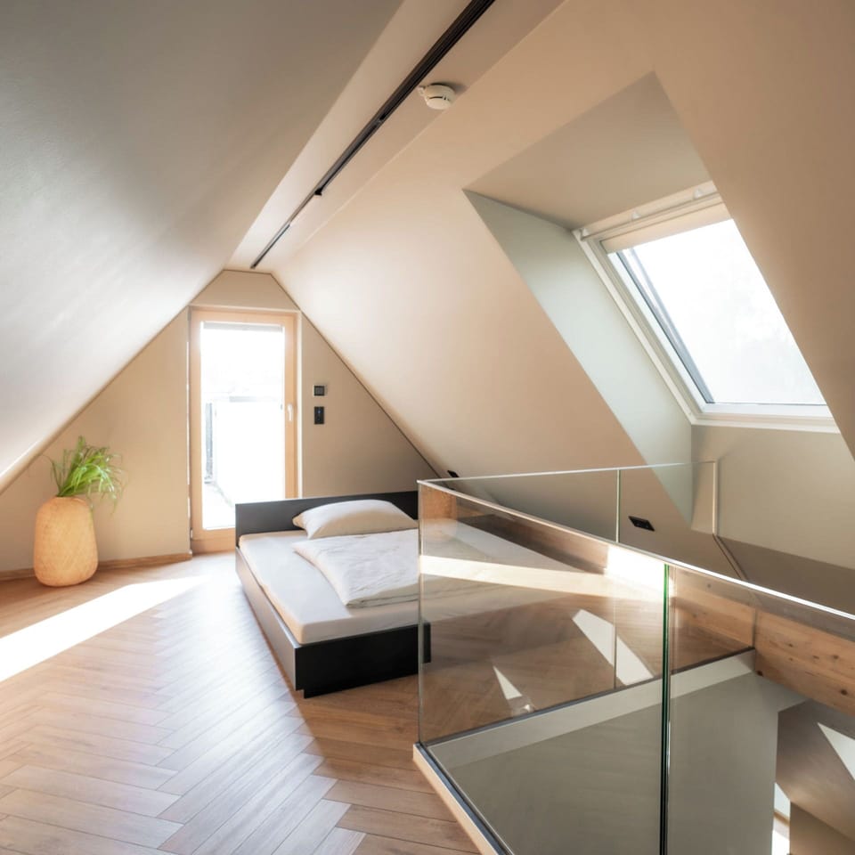 Exclusive Apartment | Premium bedding, memory foam beds, individually decorated