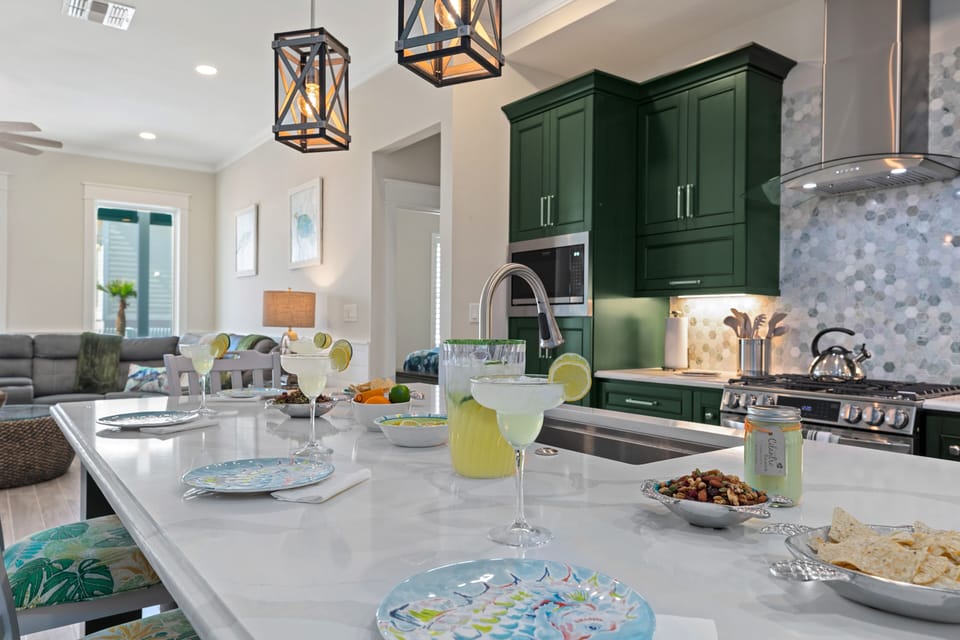 House, 3 Bedrooms | Private kitchen | Coffee/tea maker, fridge, oven, toaster