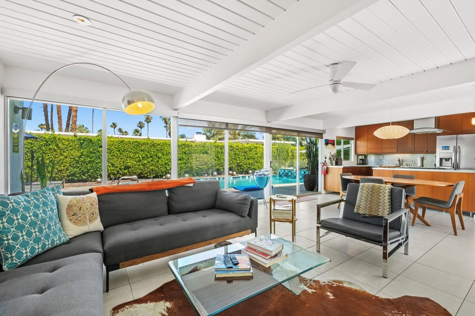 House, Multiple Beds, Pool Access, Pool View (Alexander Escape) | Living area | 50-inch flat-screen TV with digital channels, fireplace