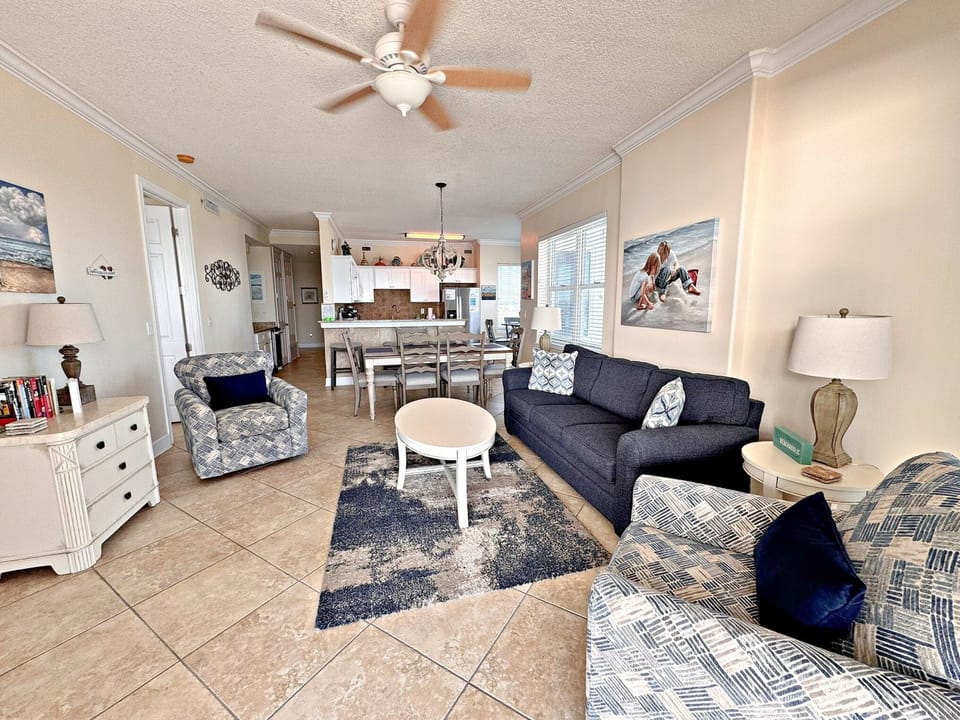 Condo, Multiple Beds, Hot Tub (Regency Isle 501) | Living area | 42-inch flat-screen TV with digital channels