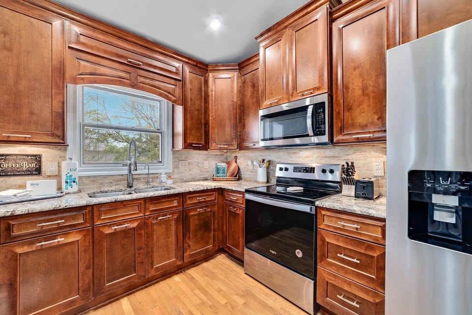 House, Multiple Beds, Pool Access, Pool View (Club Paradise) | Private kitchen