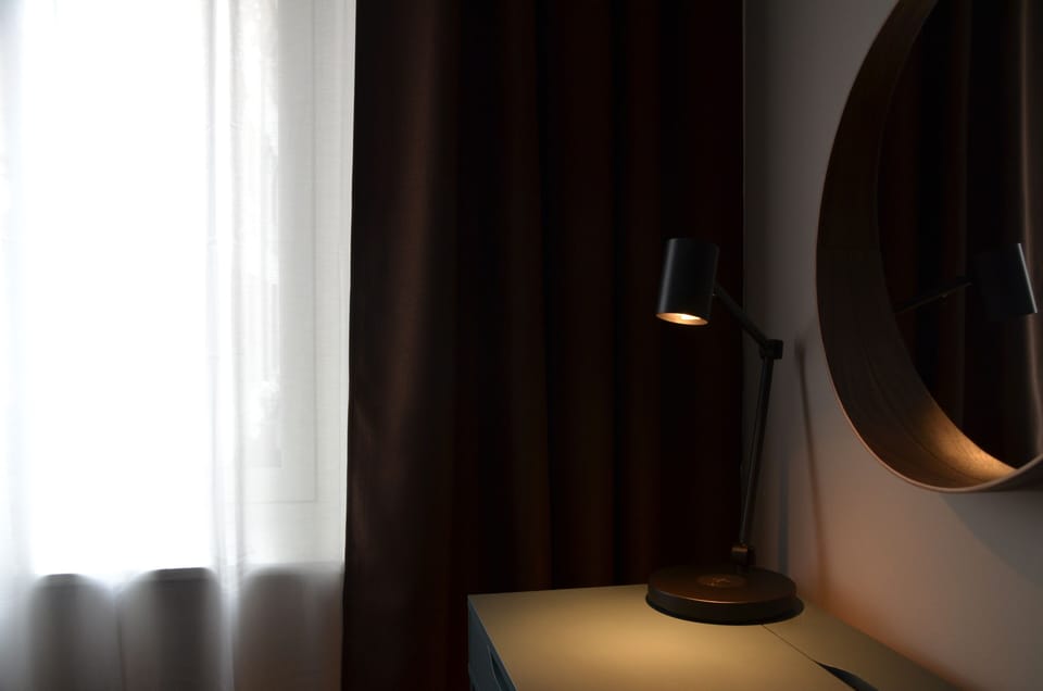Business Studio | Laptop workspace, blackout drapes, soundproofing