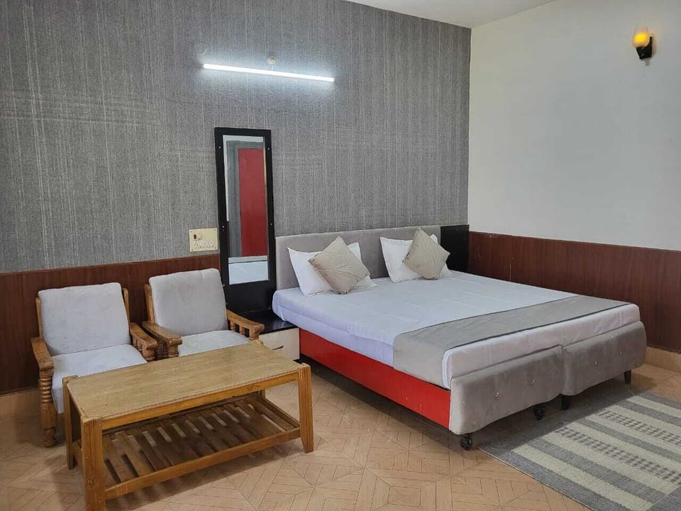 Standard Room | Desk, free WiFi