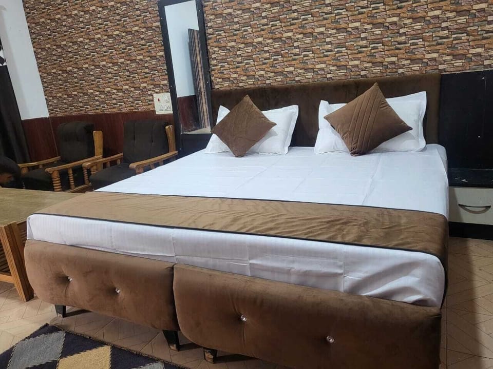 Standard Room | Desk, free WiFi
