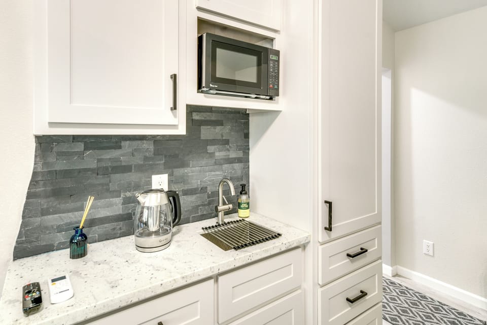 Apartment (0 Bedroom) | Interior