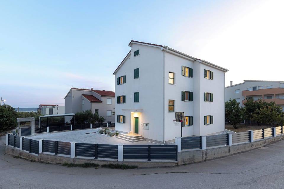 Apartment | Exterior
