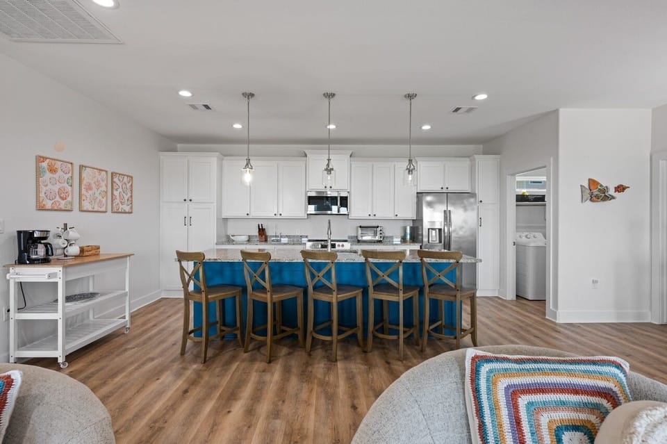 House, 4 Bedrooms | Private kitchen | Fridge, coffee/tea maker