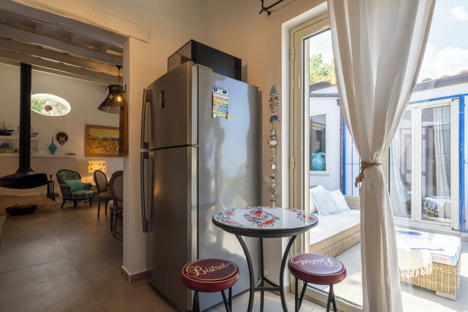 Villa, Garden View | Private kitchen | Full-size fridge, microwave, oven, dishwasher