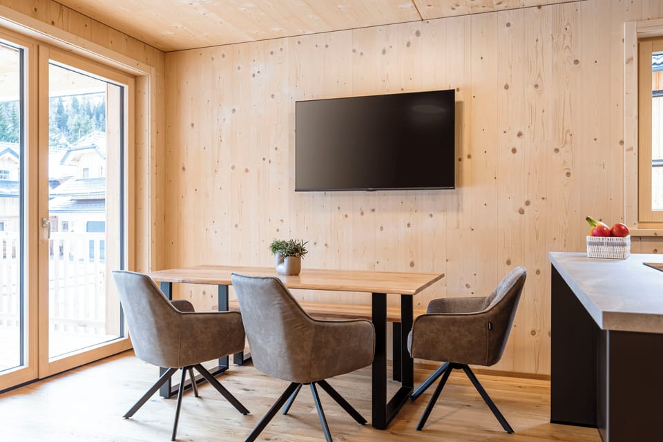 Ferienwohnung mit 2 Schlafzimmern & Sauna | Cribs/infant beds, free WiFi, bed sheets