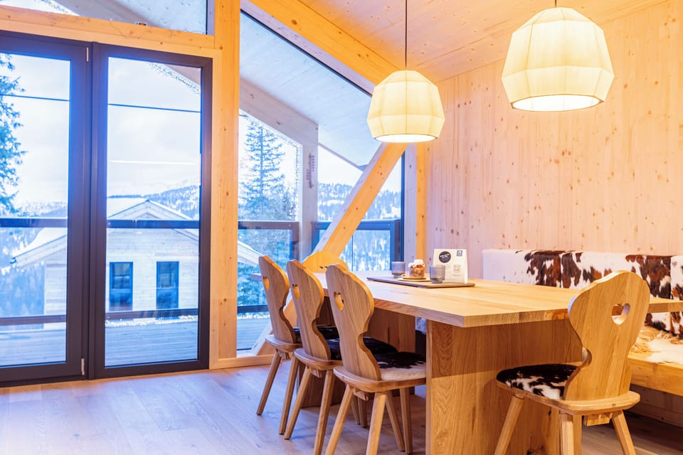 Superior Chalet # 26 mit Sauna & Hot Tub | 4 bedrooms, in-room safe, cribs/infant beds, free WiFi
