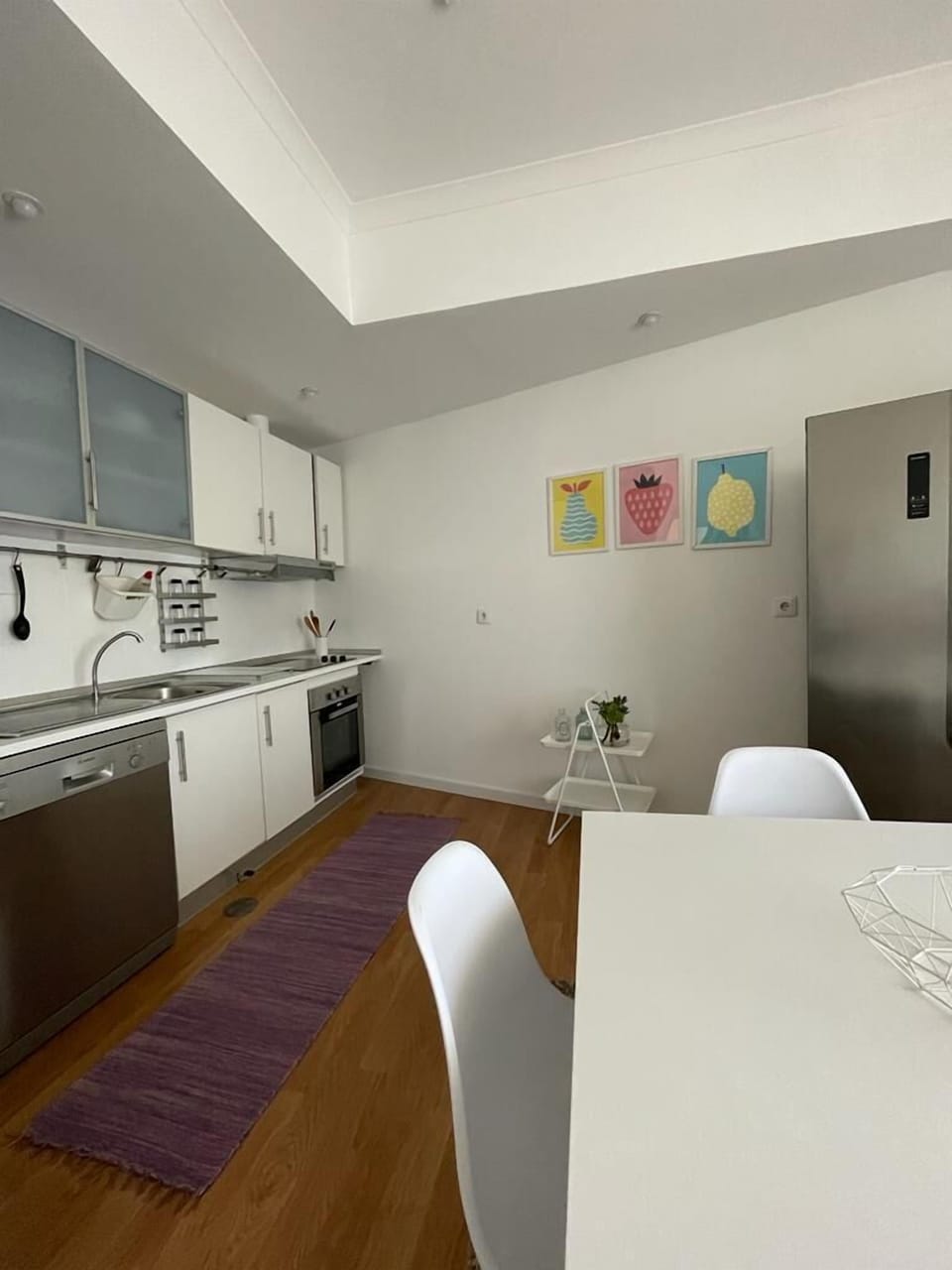 Comfort Apartment, City View | Private kitchen | Toaster, freezer