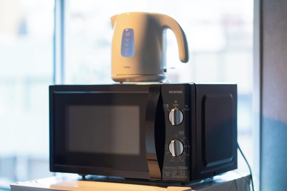 1-401, Non Smoking | Private kitchen | Fridge, microwave, stovetop, electric kettle
