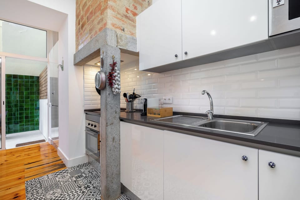 Apartment, 2 Bedrooms | Private kitchen | Electric kettle