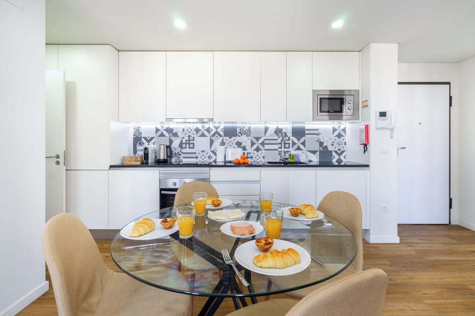 Apartment, 2 Bedrooms | Living area