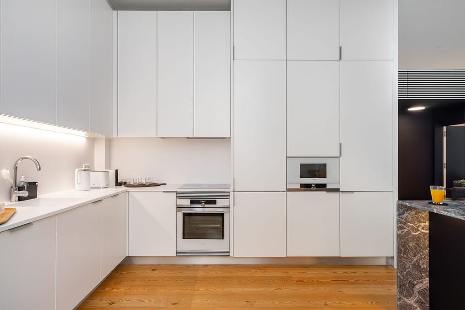 Apartment, 1 Bedroom | Private kitchen | Electric kettle, toaster
