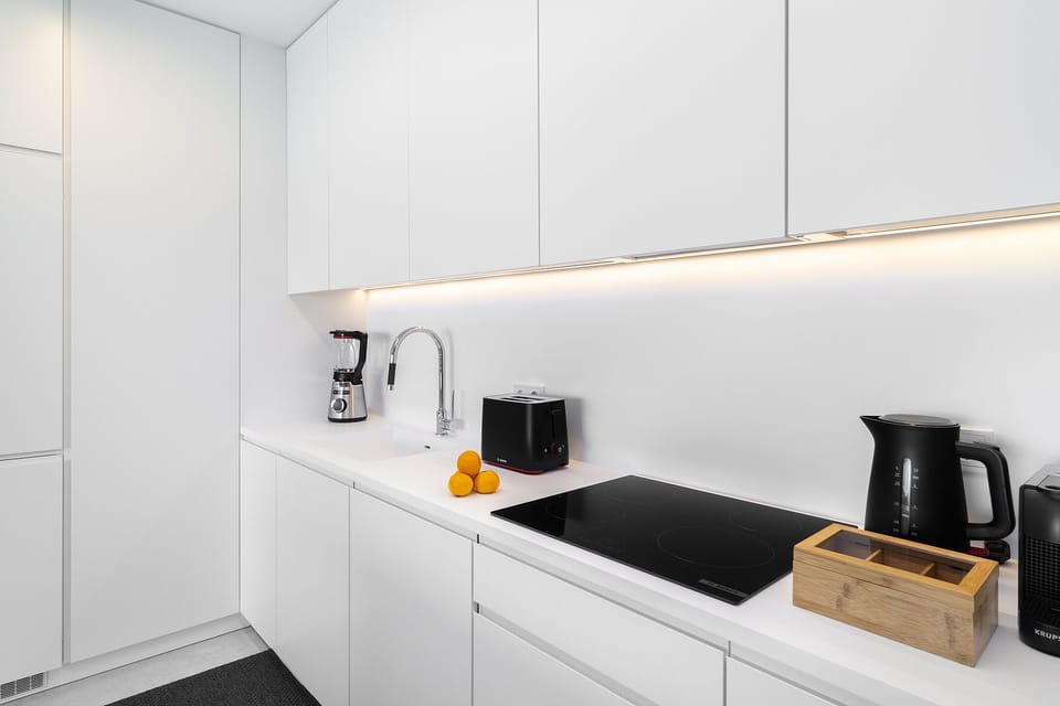 Apartment, 2 Bedrooms | Private kitchen | Electric kettle, toaster
