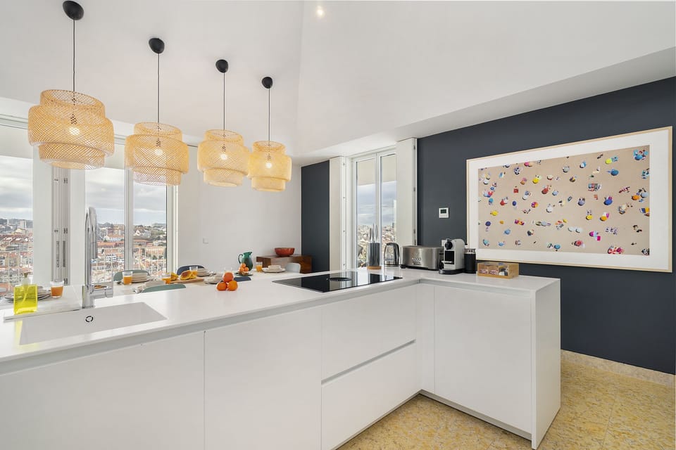 Duplex, 4 Bedrooms | Private kitchen | Electric kettle, toaster