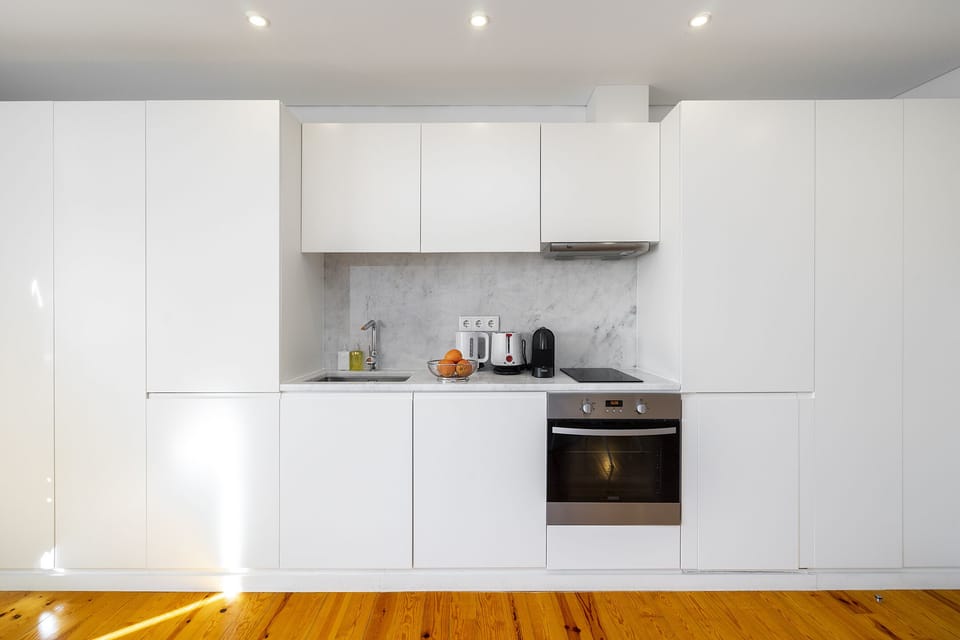 Apartment, 1 Bedroom | Private kitchen | Electric kettle, toaster