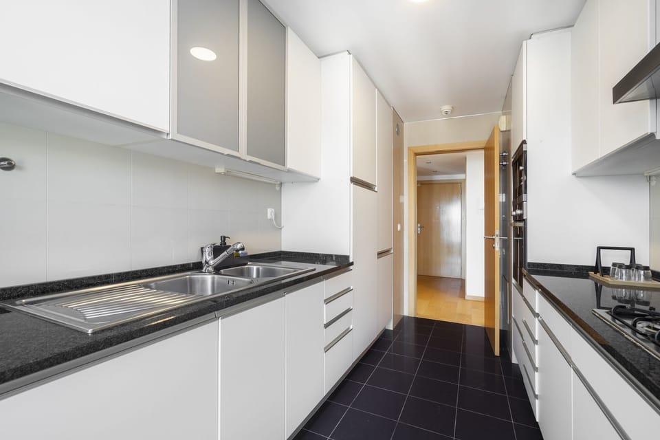Apartment, 2 Bedrooms | Private kitchen | Electric kettle, toaster