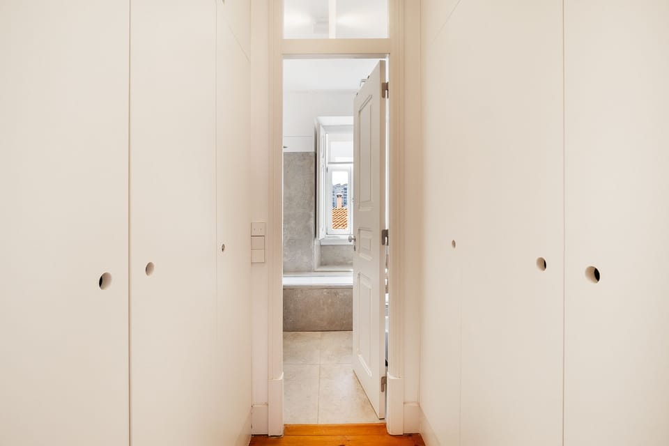 Apartment, 3 Bedrooms | 3 bedrooms, iron/ironing board, free WiFi