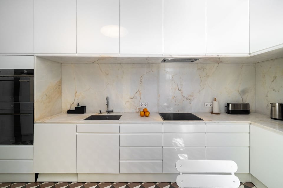 Apartment, 3 Bedrooms | Private kitchen | Electric kettle, toaster