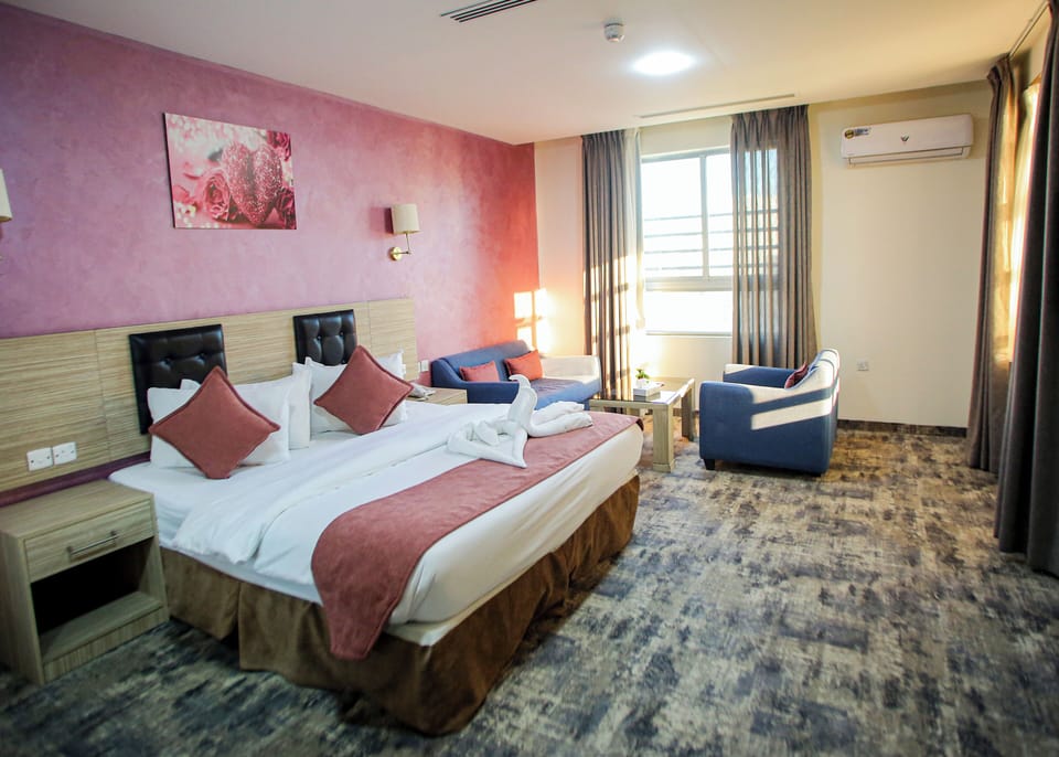 Family Suite | In-room safe, soundproofing, WiFi (free)