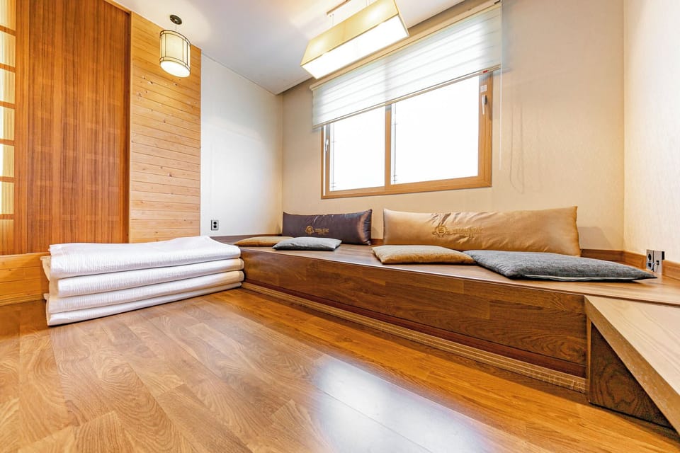Premium Korean Style Room (Ondol), City View | Individually furnished, free WiFi, bed sheets