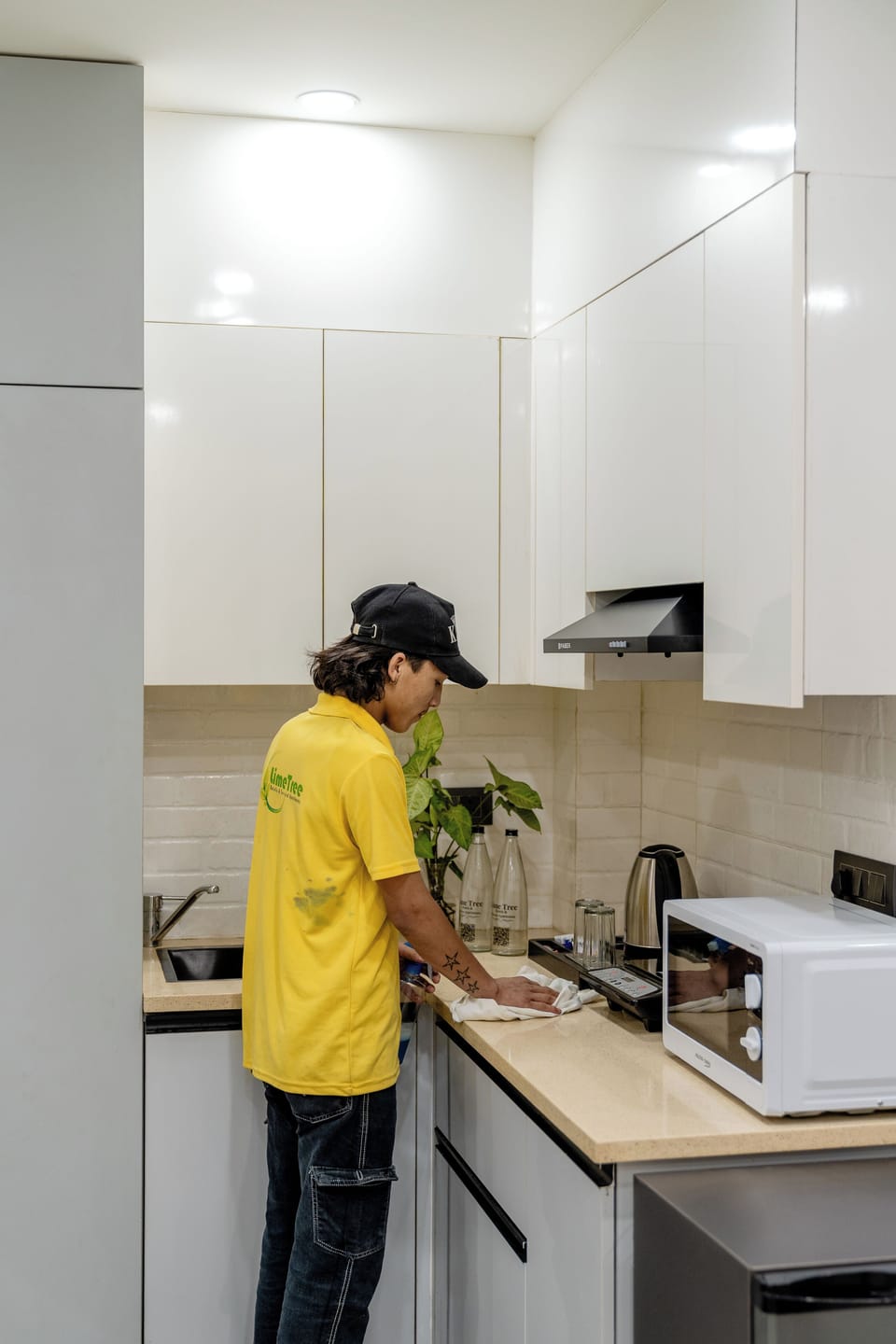 Fridge, microwave, cookware/dishes/utensils