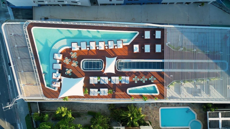 Deluxe Apartment | Pool | Outdoor pool