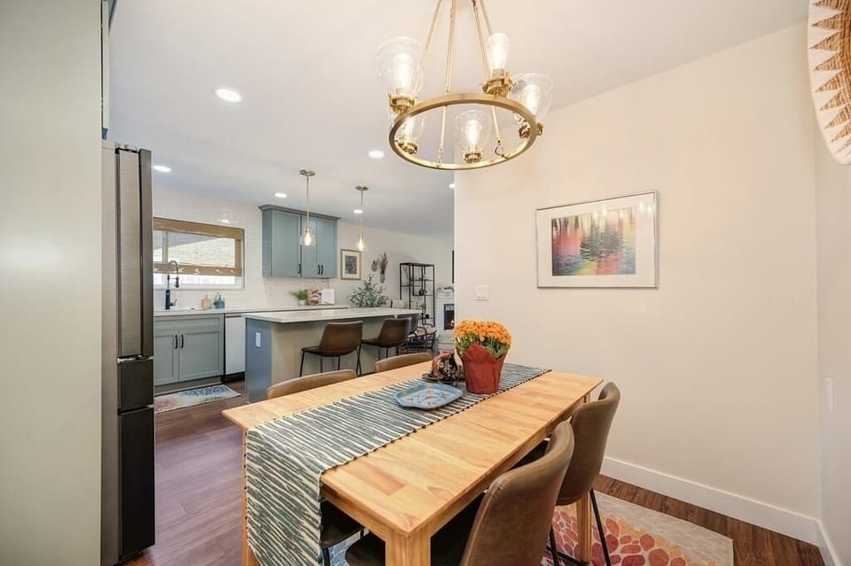 House, 3 Bedrooms | Dining