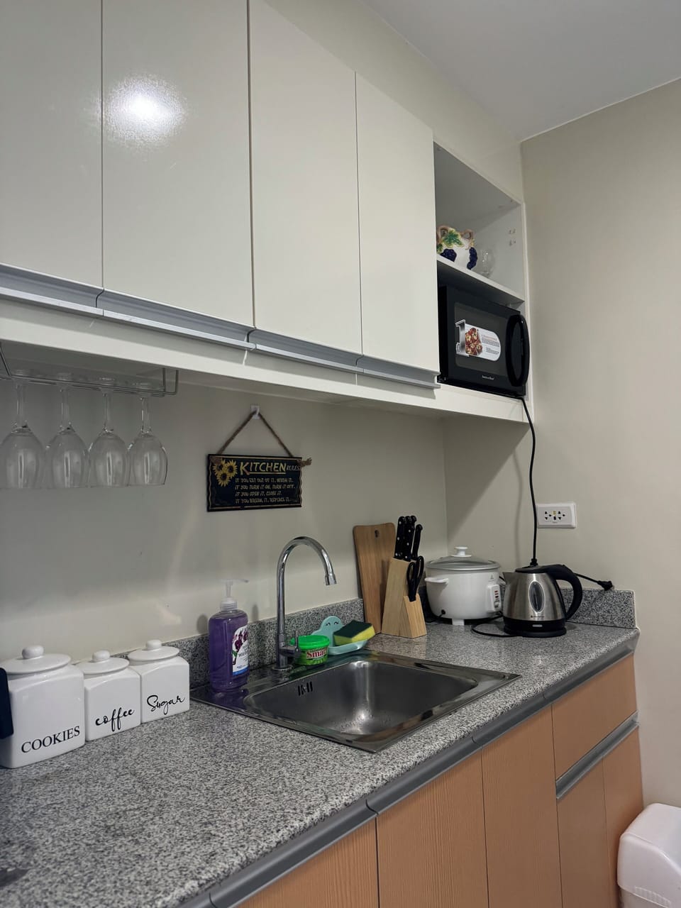 Condo, Balcony, City View | Private kitchen