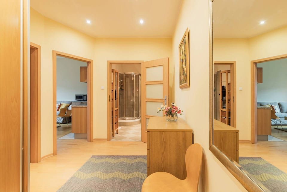 Comfort Apartment | Living area | Flat-screen TV