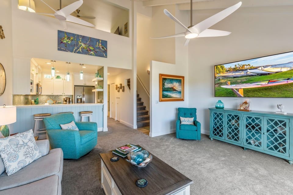 Condo, 2 Bedrooms | Living area