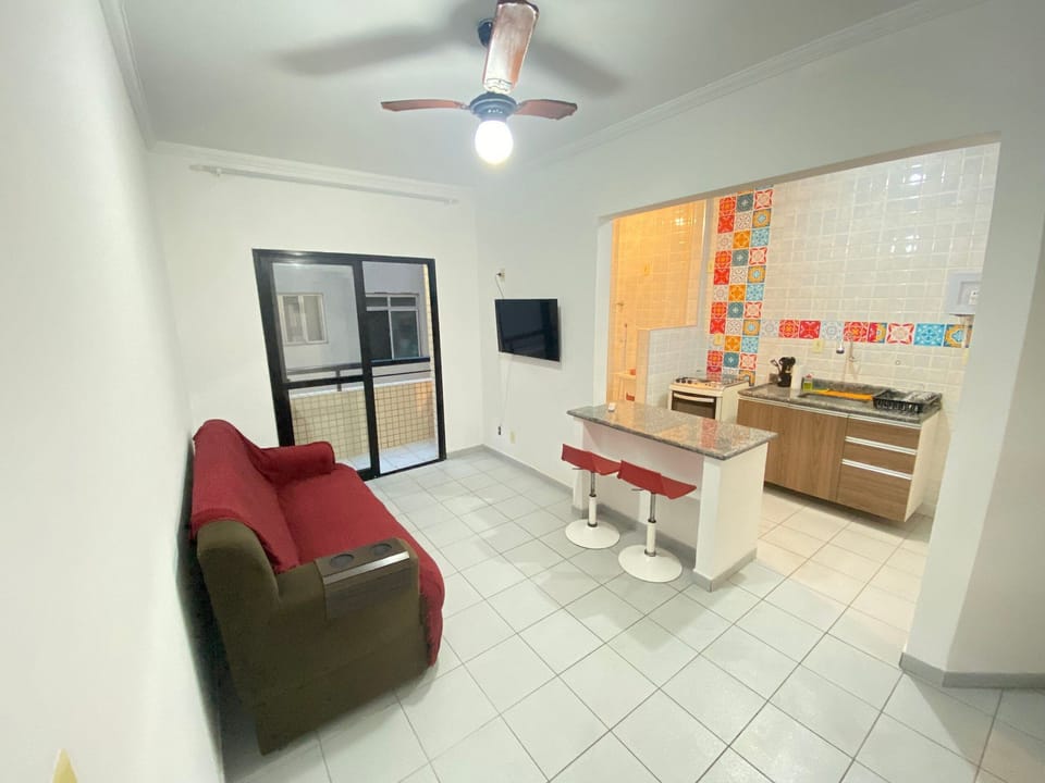 Family Apartment | Living area | 43-inch TV with satellite channels