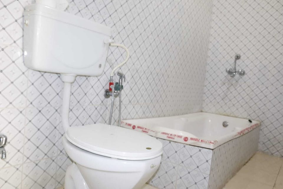 Family Room, Patio | Bathroom | Towels, soap, shampoo, toilet paper