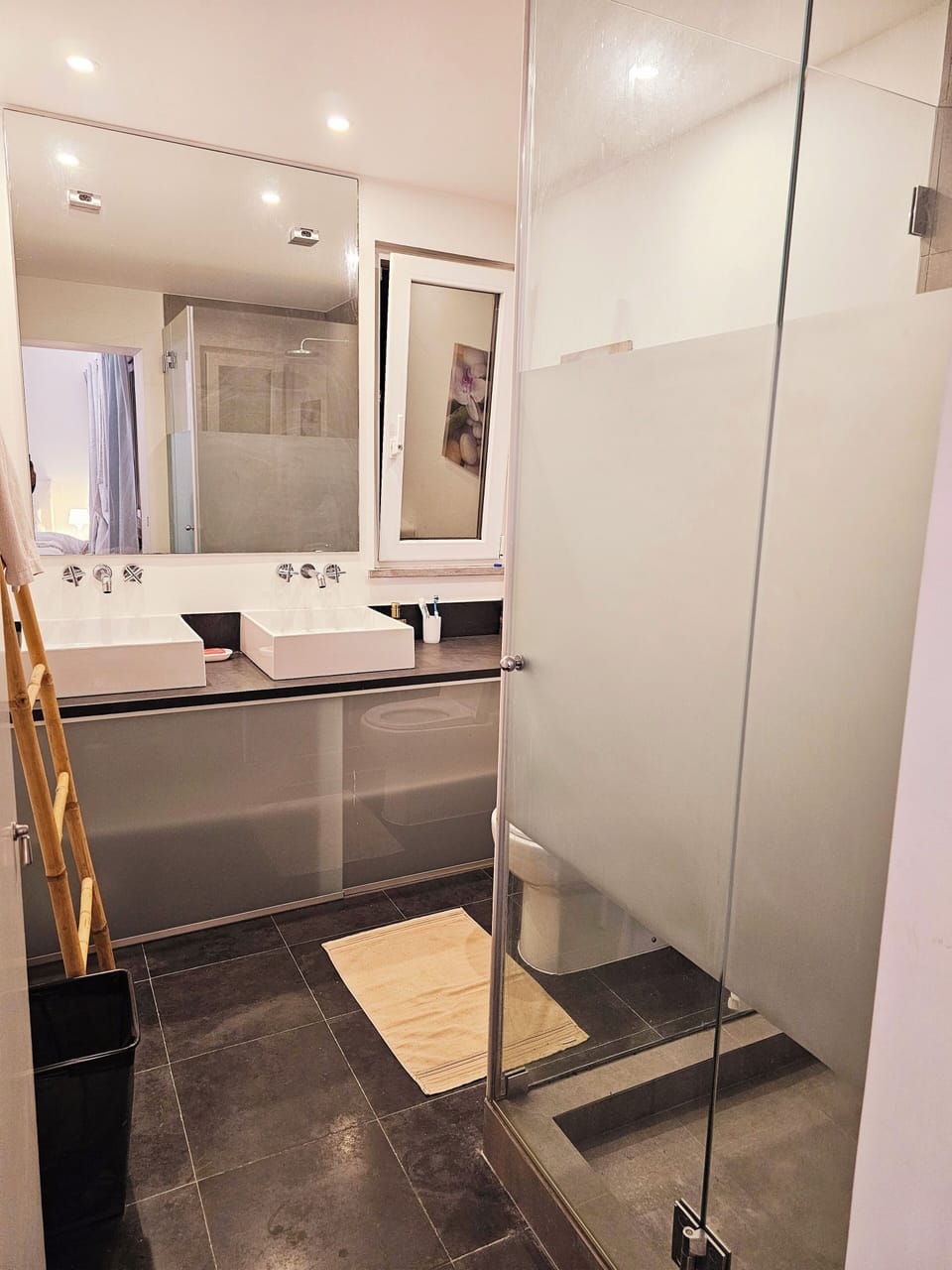 Deluxe Double Room, Mountain View | Bathroom
