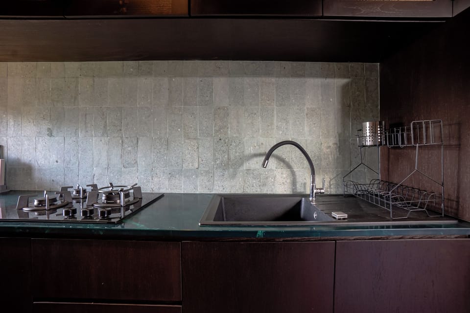 Standard Room | Private kitchen | Coffee/tea maker, electric kettle