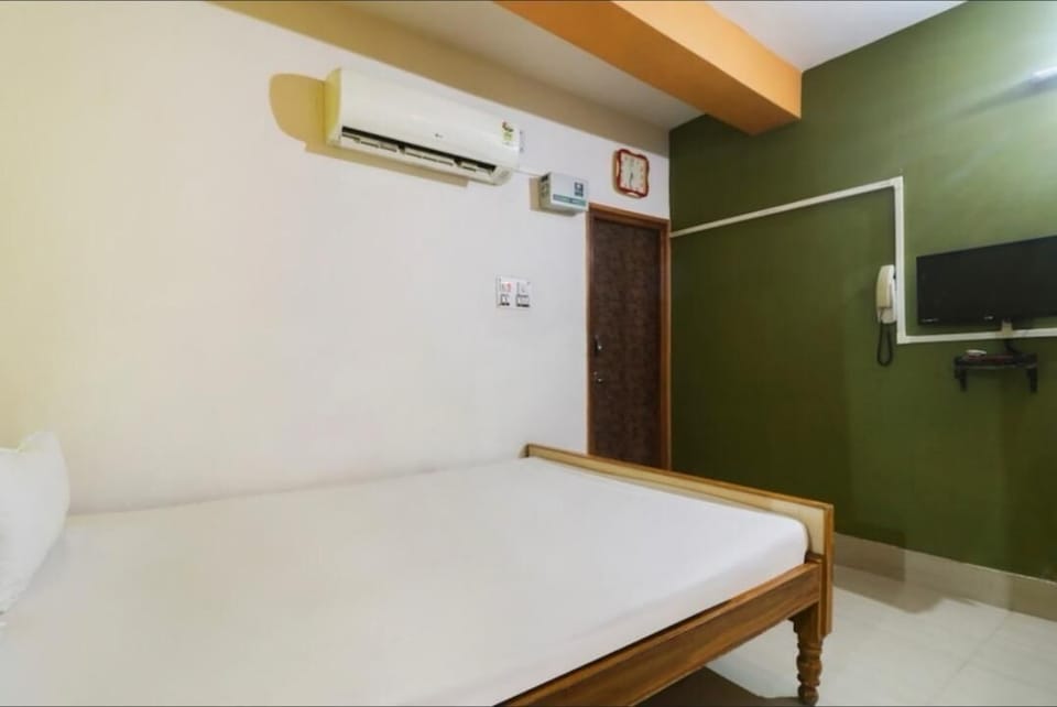 Single Room, Balcony, City View | Free WiFi, bed sheets