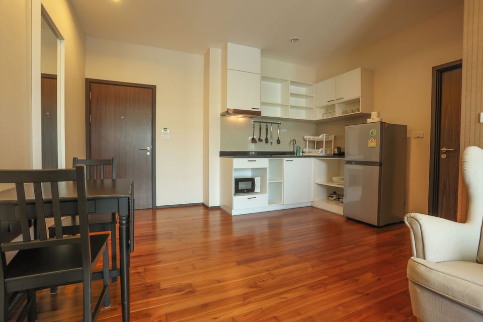 Basic Condo | Private kitchen
