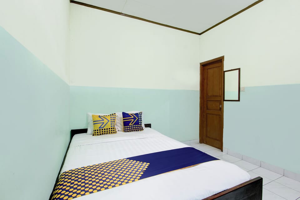 Double Room | Free WiFi, bed sheets