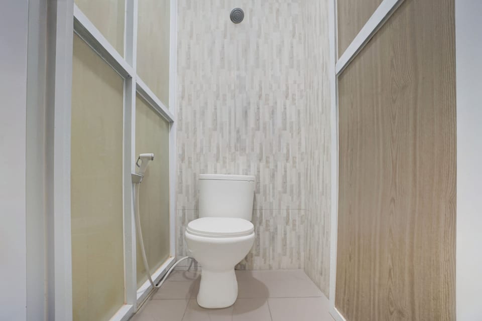 Double Room | Bathroom | Shower, towels, soap