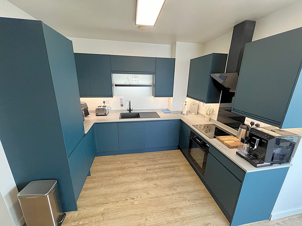 Apartment | Private kitchen | Fridge, microwave, oven, stovetop