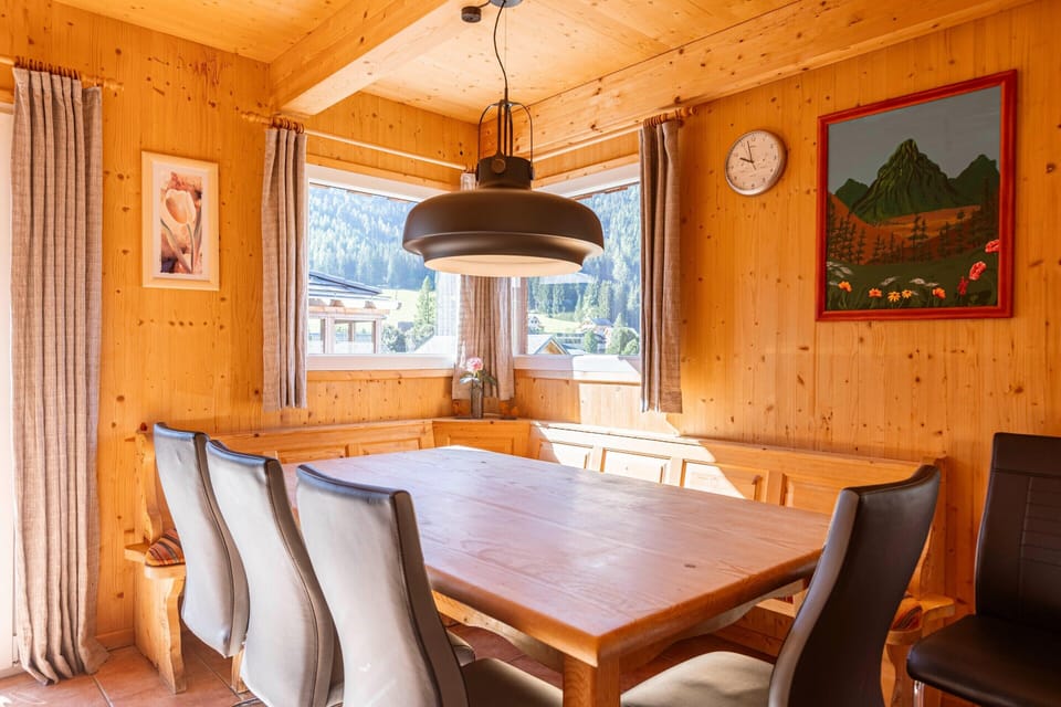 Chalet | Dining