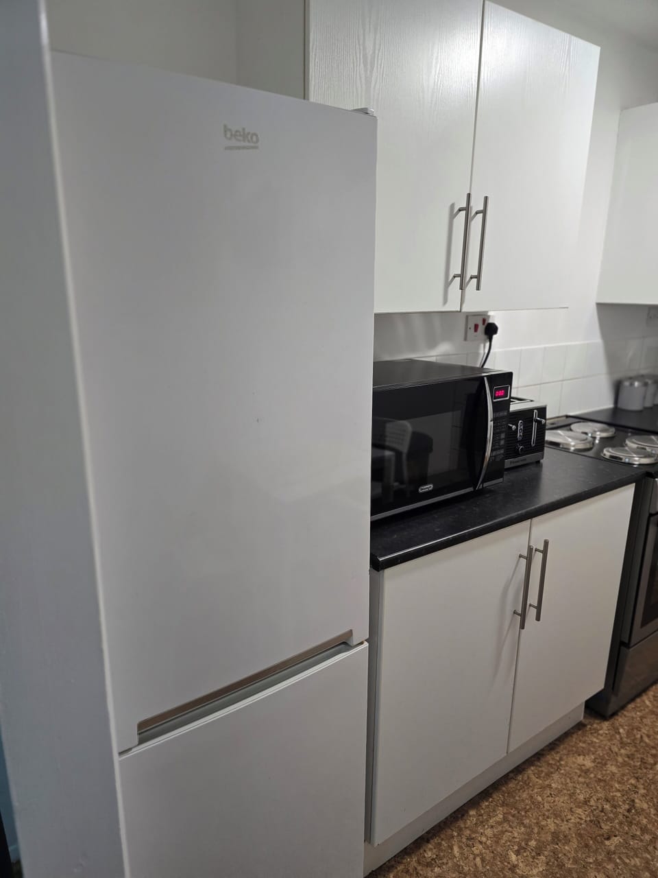 House | Private kitchen | Fridge, microwave, oven, stovetop